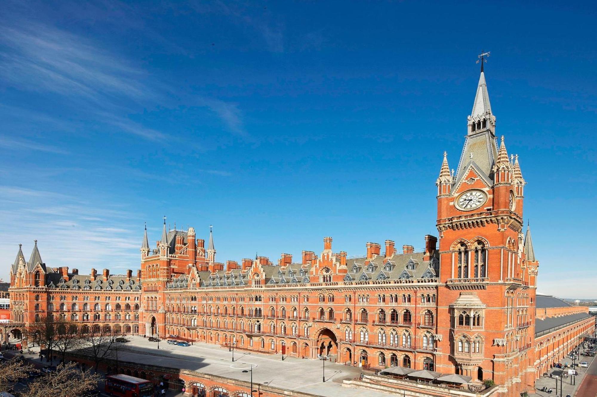 St. Pancras Renaissance Hotel לונדון מראה חיצוני תמונה The station in 2014