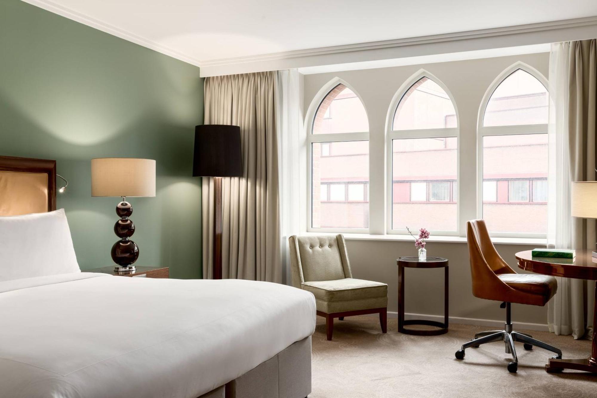 St. Pancras Renaissance Hotel לונדון מראה חיצוני תמונה A room at the hotel
